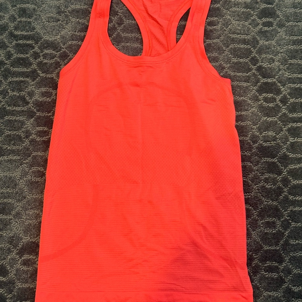 lululemon athletica lip gloss Tank Top